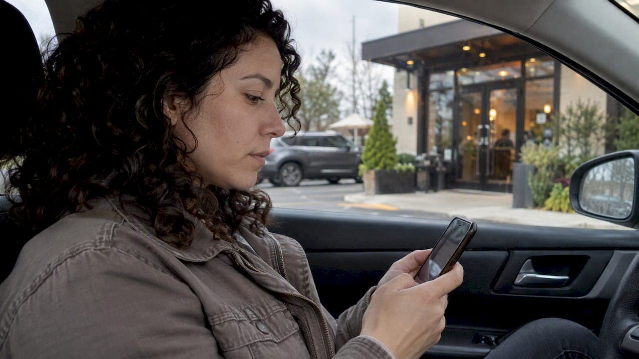 Contactless Check In for Operators: Why Wait Estimates Lose Customers